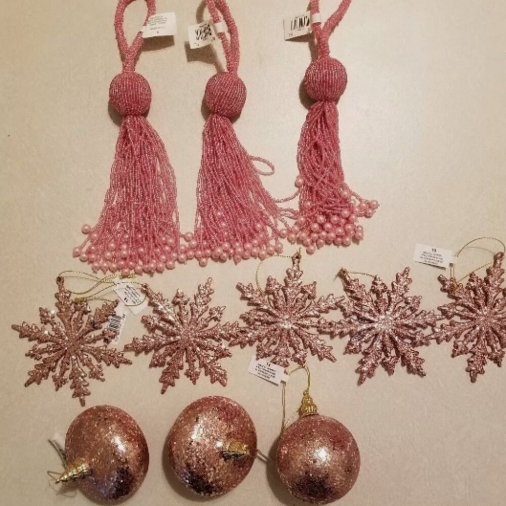 NEW LOT OF CHRISTMAS PINK GLITTER TREE DECORATIONS FROM CBOCS DISTRIBUTION